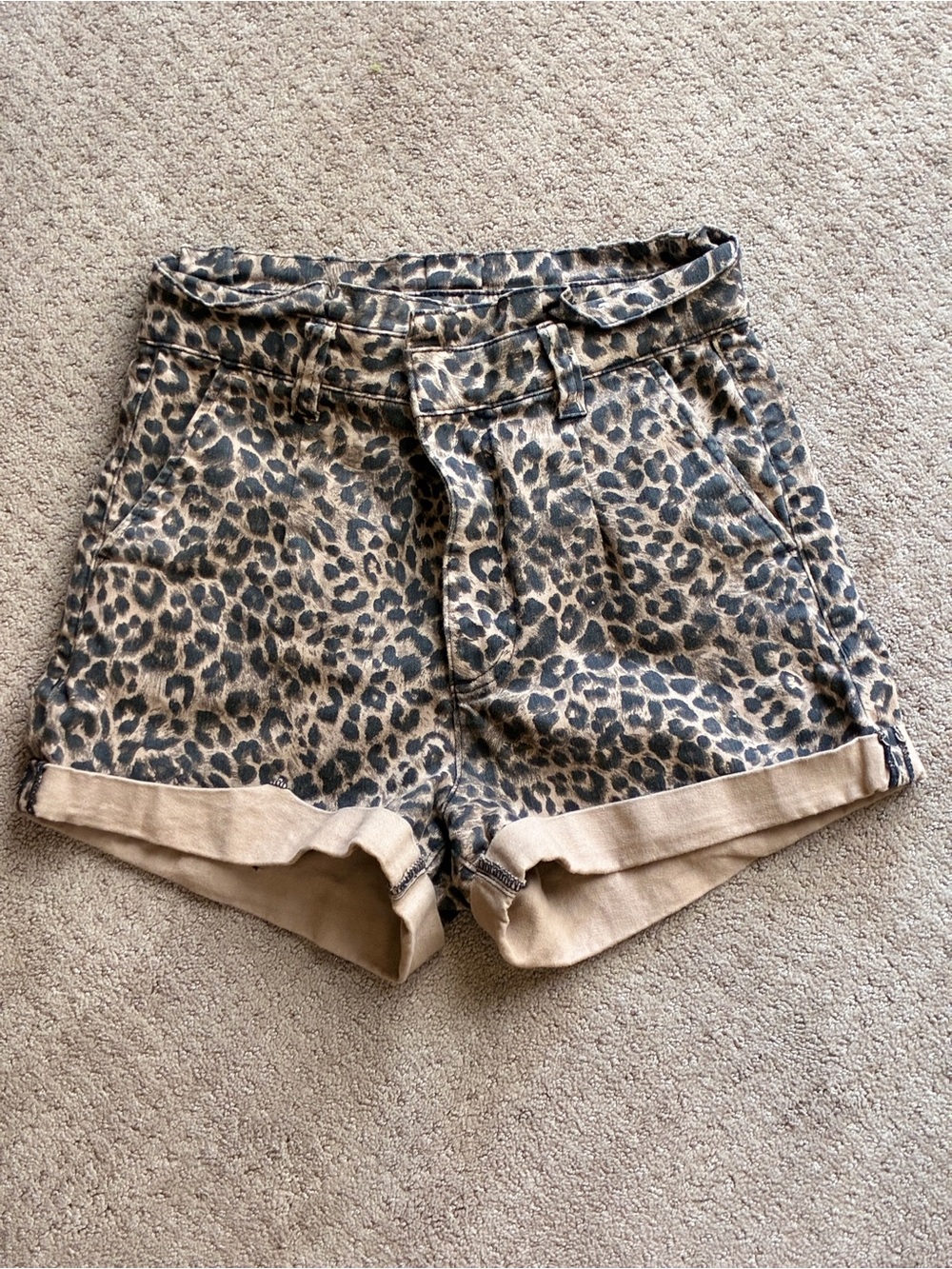 Express High-Waist Leopard Print Roll-Cuff Shorts - Brown/Black
